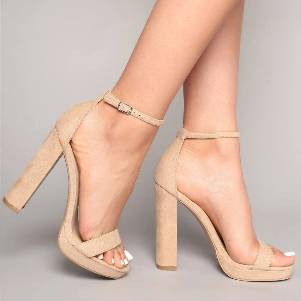 Schutz Women's Beige Suede Ankle Strap Block Heel Sandals nude Size 10B